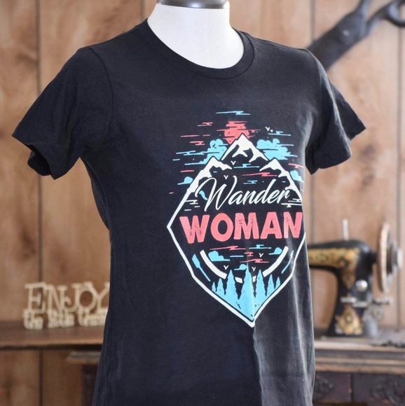 Wander Woman Print T-Shirt - Picture 2 of 8